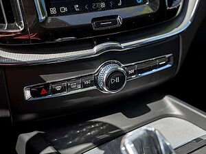 Volvo  T8 Plus Black Edition Recharge Plug-In Hybrid AWD