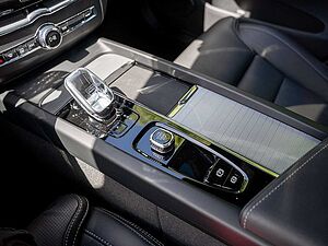 Volvo  T8 Plus Black Edition Recharge Plug-In Hybrid AWD