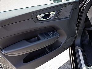 Volvo  T8 Plus Black Edition Recharge Plug-In Hybrid AWD
