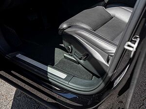 Volvo  T8 Plus Black Edition Recharge Plug-In Hybrid AWD