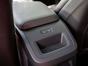 Volvo  T8 Plus Black Edition Recharge Plug-In Hybrid AWD