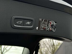 Volvo  T3 Momentum Pro KAMERA LEDER MEMORY AHK