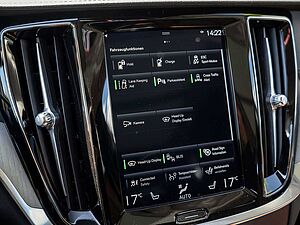 Volvo  T8 Inscription Recharge AWD HUD STANDHZ