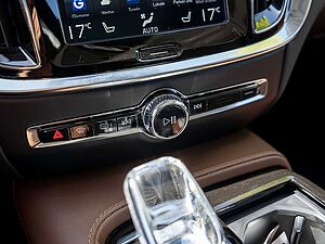 Volvo  T8 Inscription Recharge AWD HUD STANDHZ