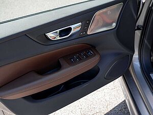 Volvo  T8 Inscription Recharge AWD HUD STANDHZ