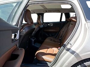Volvo  T8 Inscription Recharge AWD HUD STANDHZ