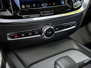 Volvo  B5 Ultimate Dark AWD 360° ACC HUD PANO