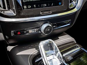 Volvo  T8 Ultimate Dark Recharge AWD HUD PANO