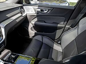 Volvo  T8 Ultimate Dark Recharge AWD HUD PANO