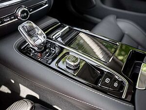 Volvo  T8 Ultimate Dark Recharge AWD B&W ACC HUD
