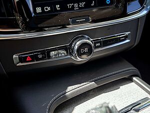 Volvo  B5 Ultimate AWD HUD STANDHZ