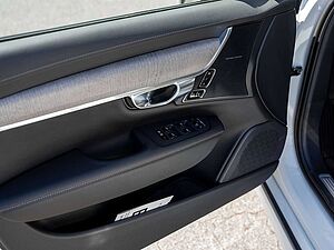 Volvo  B5 Ultimate AWD HUD STANDHZ