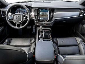 Volvo  Recharge T6 AWD R-Design