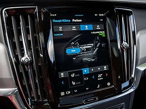 Volvo  Recharge T6 AWD R-Design