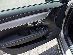 Volvo  Recharge T6 AWD R-Design