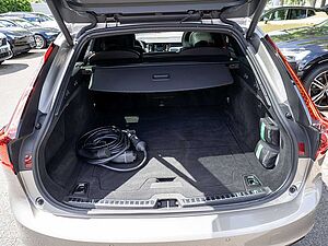 Volvo  Recharge T6 AWD R-Design