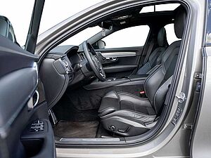Volvo  Recharge T6 AWD R-Design