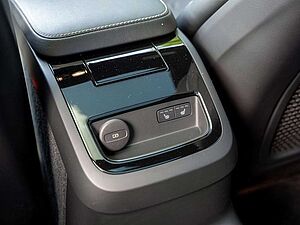 Volvo  Recharge T6 AWD R-Design