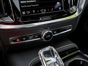 Volvo  T8 Ultimate Dark Recharge AWD STANDHZ B&W