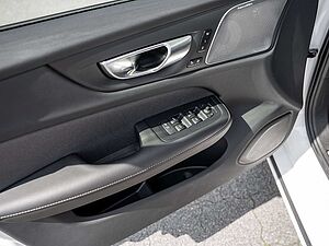 Volvo  T8 Ultimate Dark Recharge AWD STANDHZ B&W