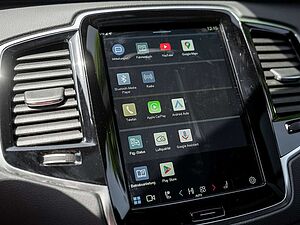 Volvo  Recharge T8 AWD Ultimate Dark 22° B&W