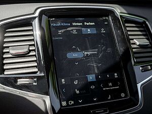 Volvo  Recharge T8 AWD Ultimate Dark 22° B&W