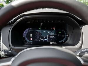 Volvo  Recharge T8 AWD Ultimate Dark 22° B&W