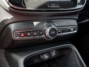 Volvo  D3 Momentum LED LENKRADHZ. SHZ KAMERA