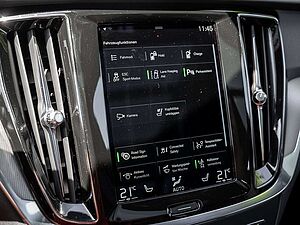 Volvo  T6 Recharge Plus Dark AWD HGSD