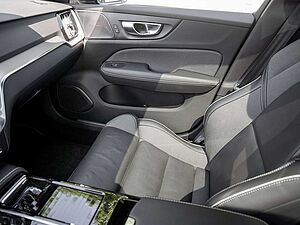 Volvo  T6 Recharge Plus Dark AWD HGSD