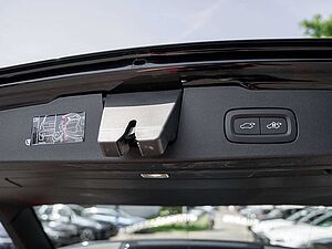 Volvo  T6 Recharge Plus Dark AWD HGSD