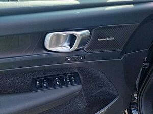 Volvo  T5 Plus Dark Plug-In Hybrid STANDHZ ACC