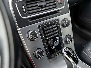 Volvo  T4 Linje Svart ACC BLIS Facel. 1. Hd.