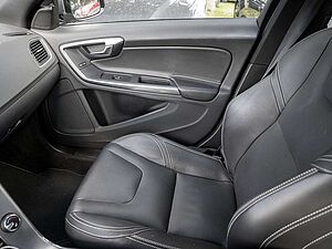 Volvo  T4 Linje Svart ACC BLIS Facel. 1. Hd.