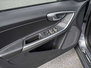 Volvo  T4 Linje Svart ACC BLIS Facel. 1. Hd.