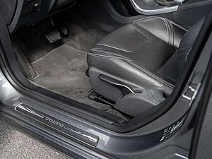 Volvo  T4 Linje Svart ACC BLIS Facel. 1. Hd.