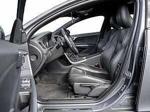 Volvo  T4 Linje Svart ACC BLIS Facel. 1. Hd.