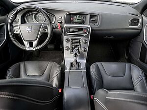 Volvo  T4 Linje Svart ACC BLIS Facel. 1. Hd.