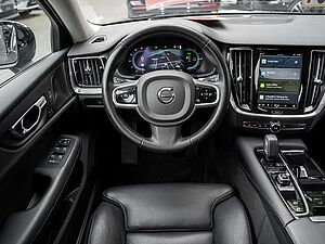 Volvo  T8 Plus Dark Recharge Plug-In Hybrid AWD