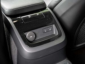 Volvo  T8 Plus Dark Recharge Plug-In Hybrid AWD