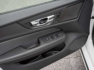 Volvo  T8 Recharge Plus Dark AWD NAVI PANO 360°