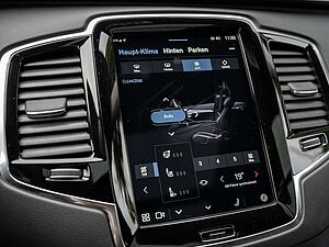Volvo  T8 Ultra Dark Recharge Plug-In Hybrid AWD