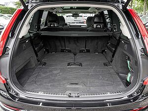 Volvo  T8 Ultra Dark Recharge Plug-In Hybrid AWD