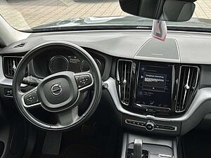 Volvo  B4 Momentum Pro AWD H/K AHK STANDHEIZUNG
