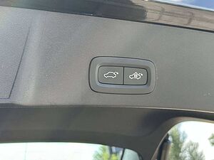 Volvo  Plus Recharge Pure Electric ACC STANDHZ