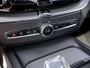 Volvo  T8 Plus Black Edition Recharge Plug-In Hybrid AWD