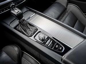 Volvo  T4 R-Design Pano AHK KAMERA MEMORY