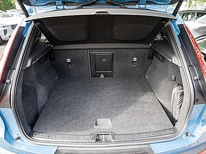 Volvo  T4 Recharge Core AHK ACC