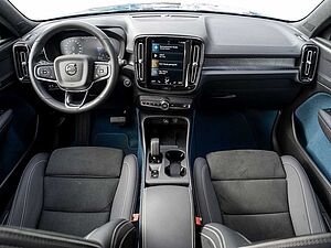 Volvo  T4 Recharge Core AHK ACC