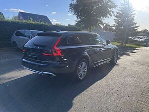 Volvo  D5 AWD Vmax u. Polestar-Lei